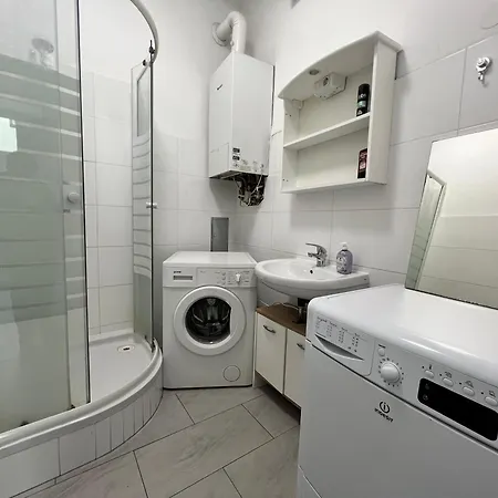 Comfortable 4Br Shared Apt Perfect For Groups & Friends Vienna Exterior photo