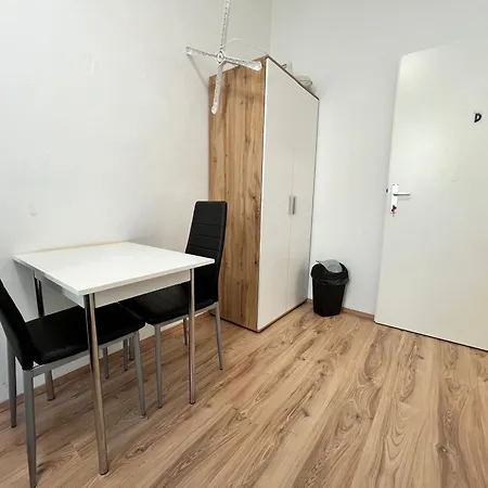 Comfortable 4Br Shared Apt Perfect For Groups & Friends Vienna Exterior photo