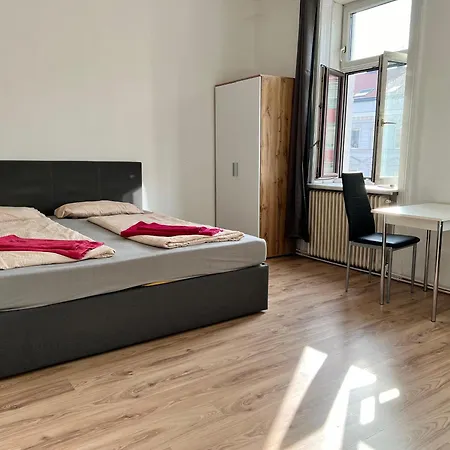 Comfortable 4Br Shared Apt Perfect For Groups & Friends Vienna Exterior photo